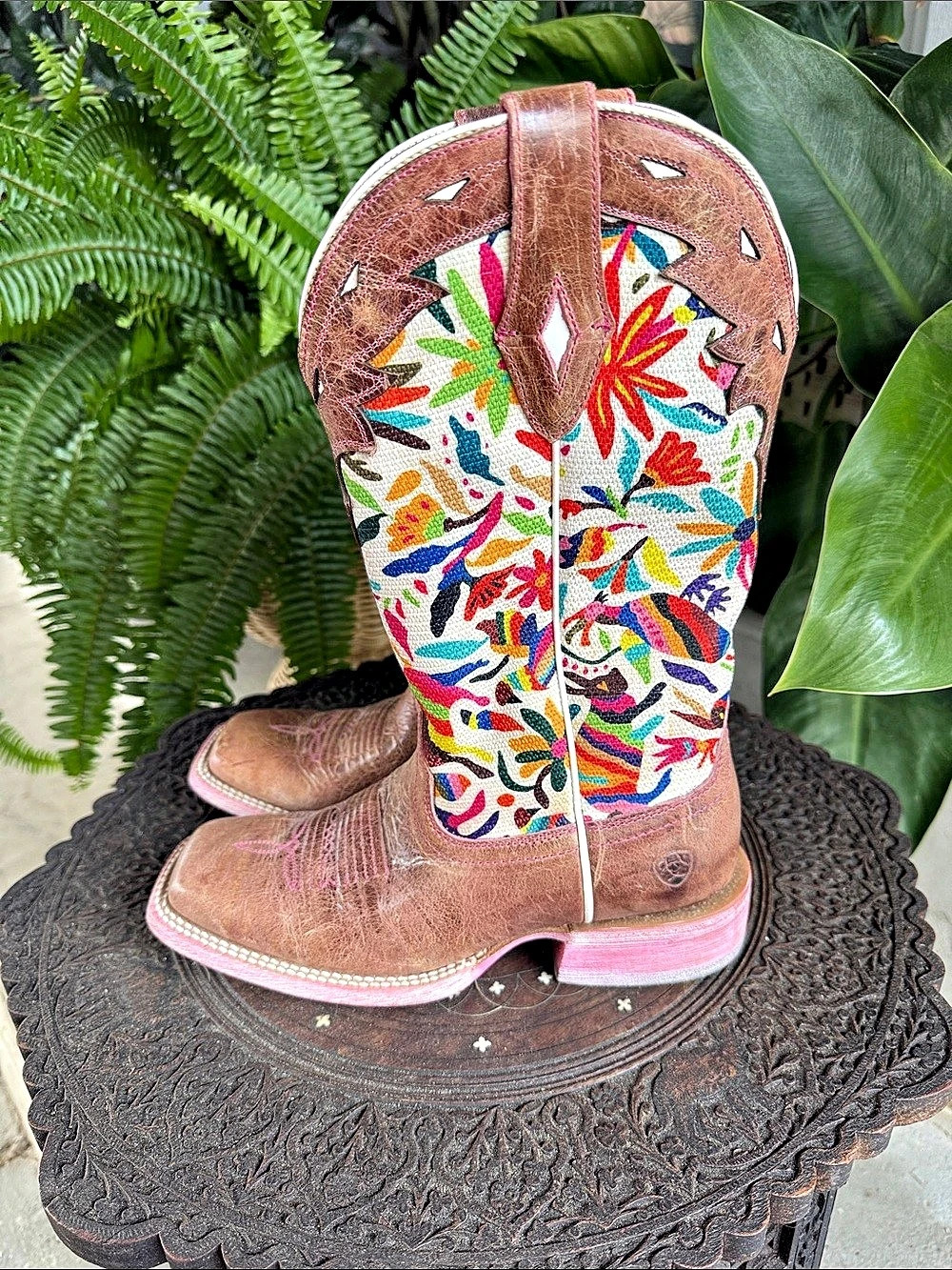 Ariat Floral Embroidered Western Boots Brown & Pink